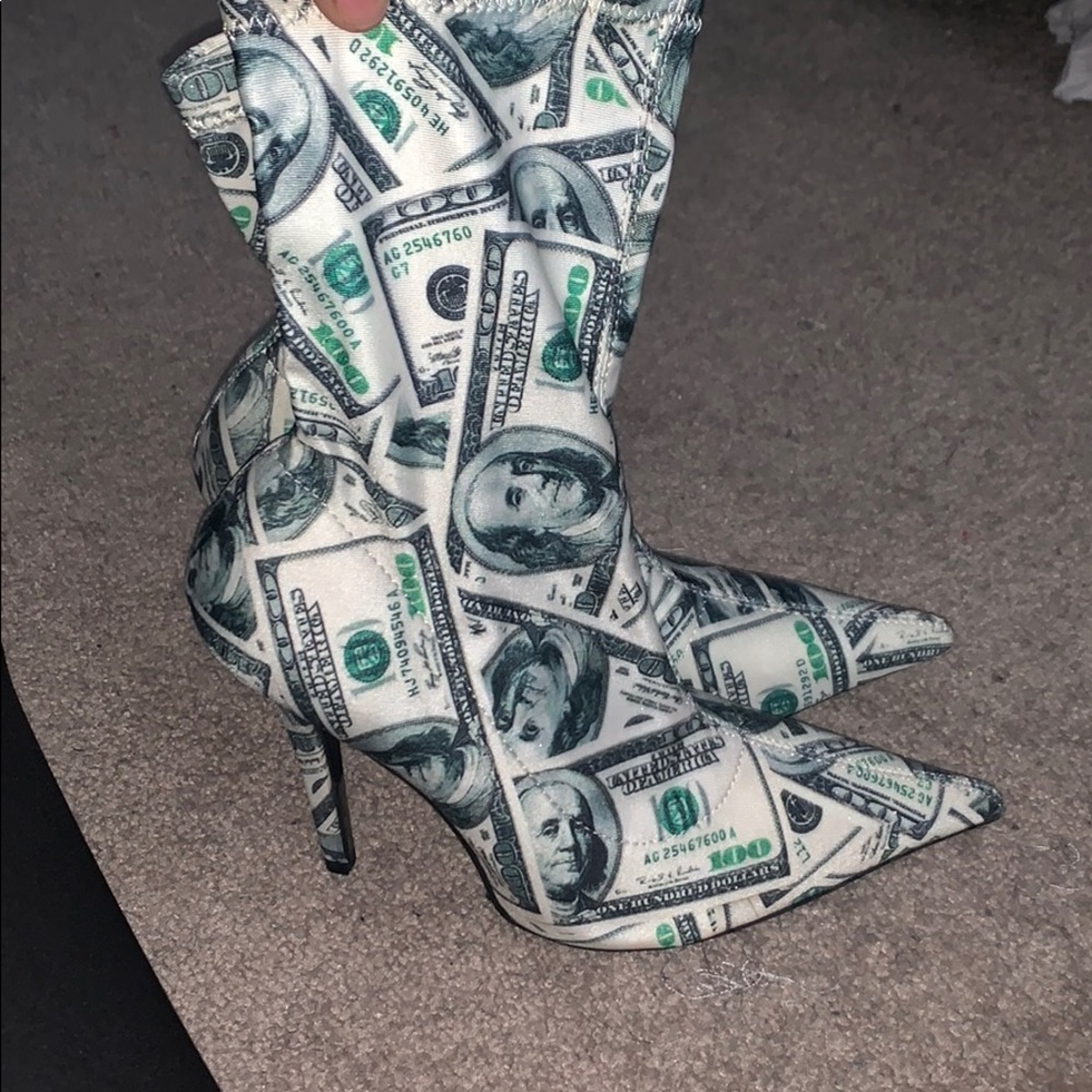 Money booties